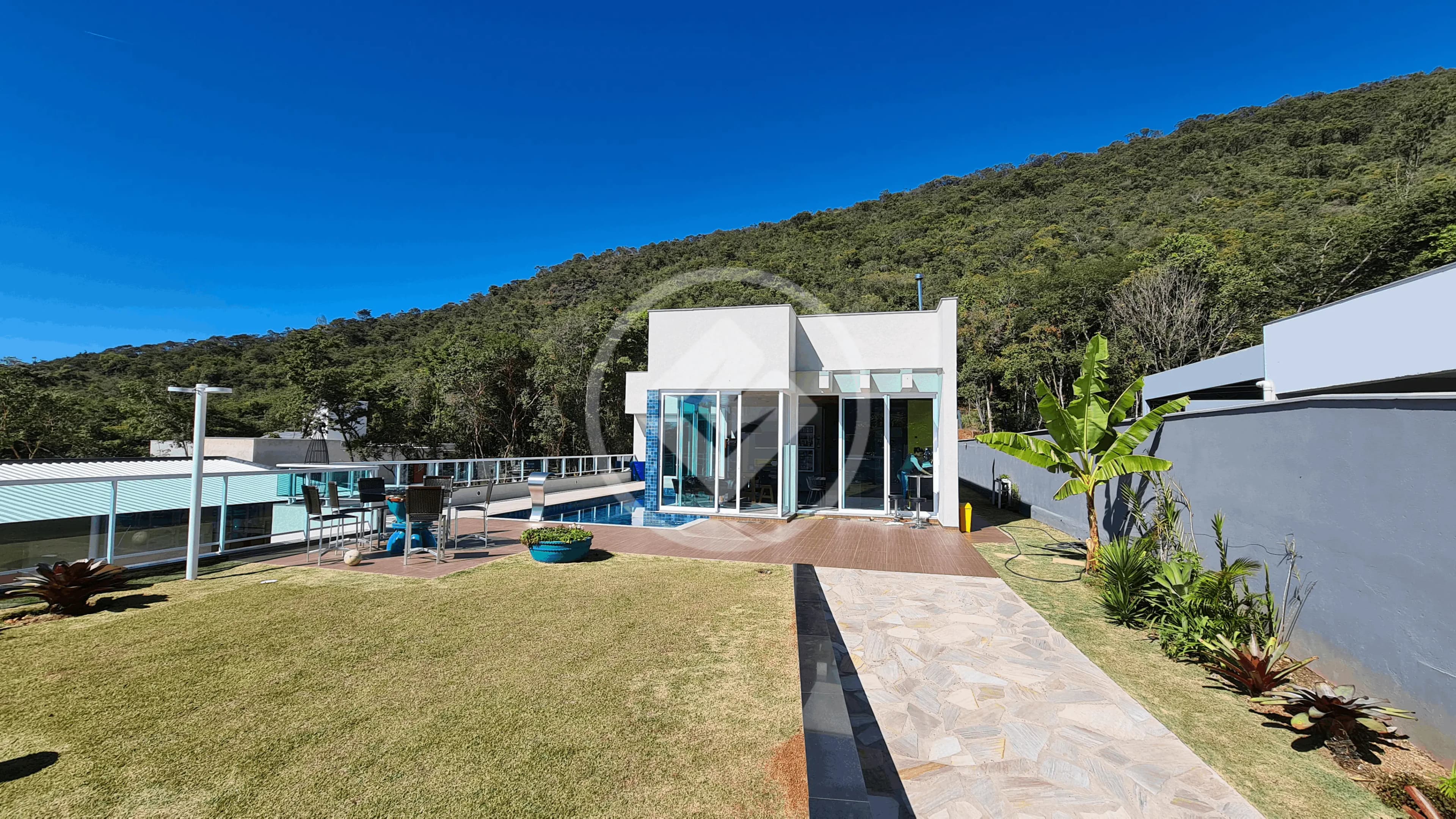 Casa em Construção — Quintas do Sol, Nova Lima
