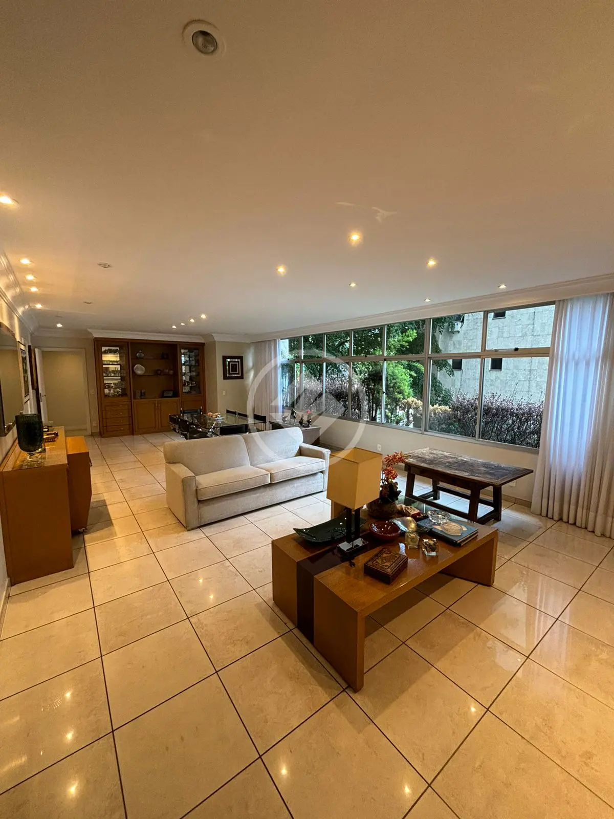 Apartamento com 4 quartos à venda no bairro Lourdes — Lourdes, Belo Horizonte