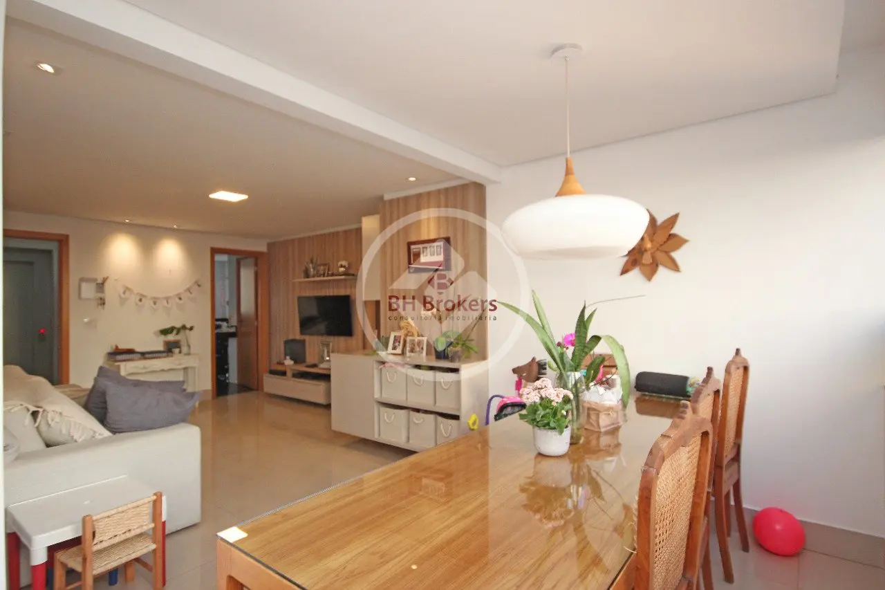 Apartamento com 3 quartos à venda no bairro Funcionários — Funcionários, Belo Horizonte
