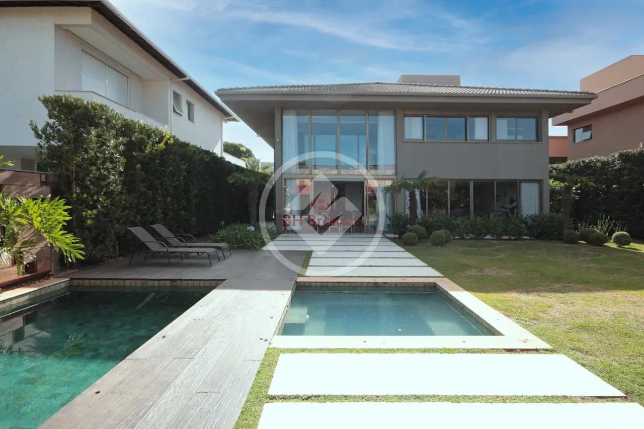 Casa 5 suítes;4 vagas; 550m²; Alphaville — Alphaville - Lagoa dos Ingleses, Nova Lima