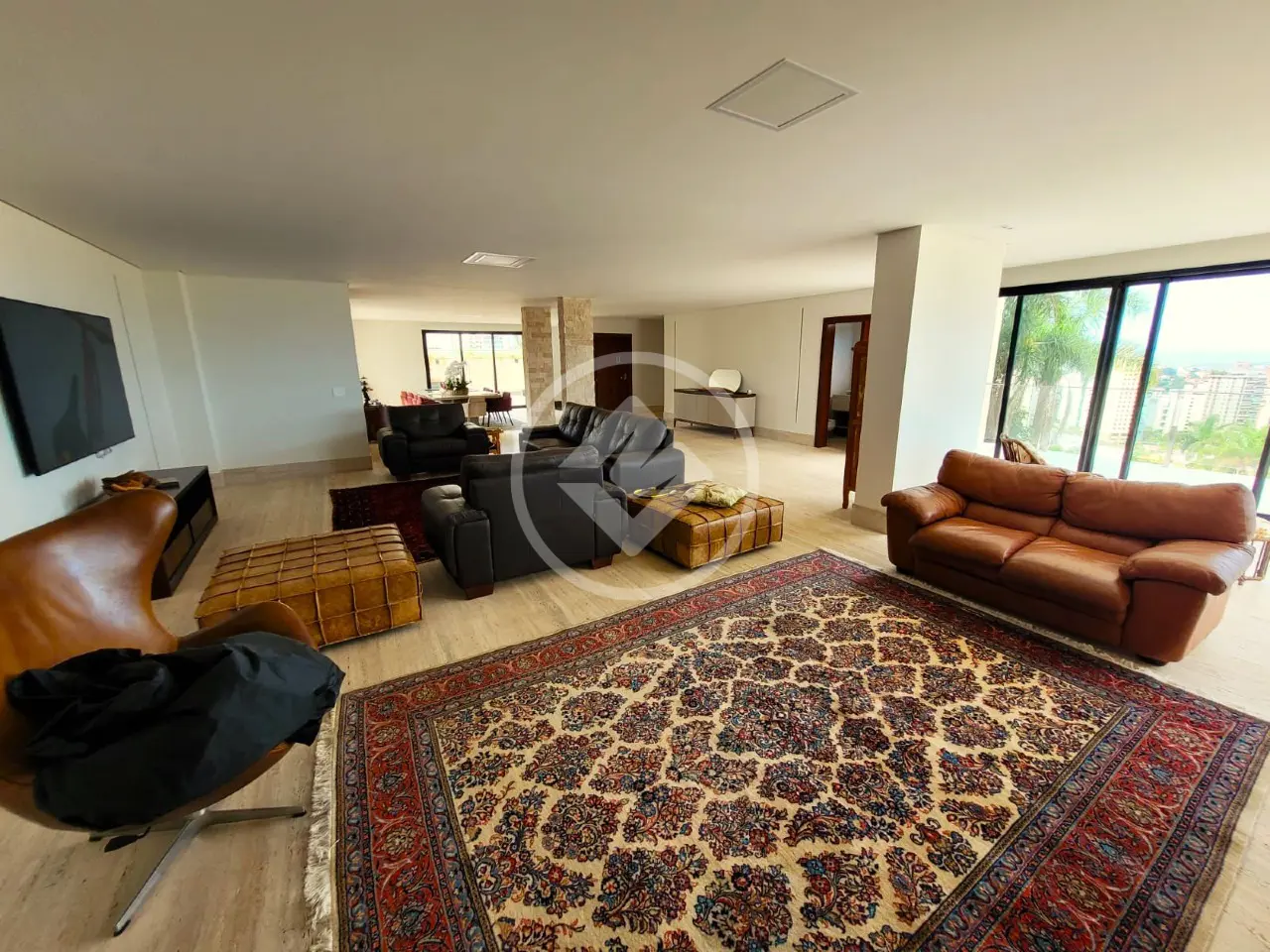 Casa com 4 quartos à venda no bairro Belvedere — Belvedere, Belo Horizonte