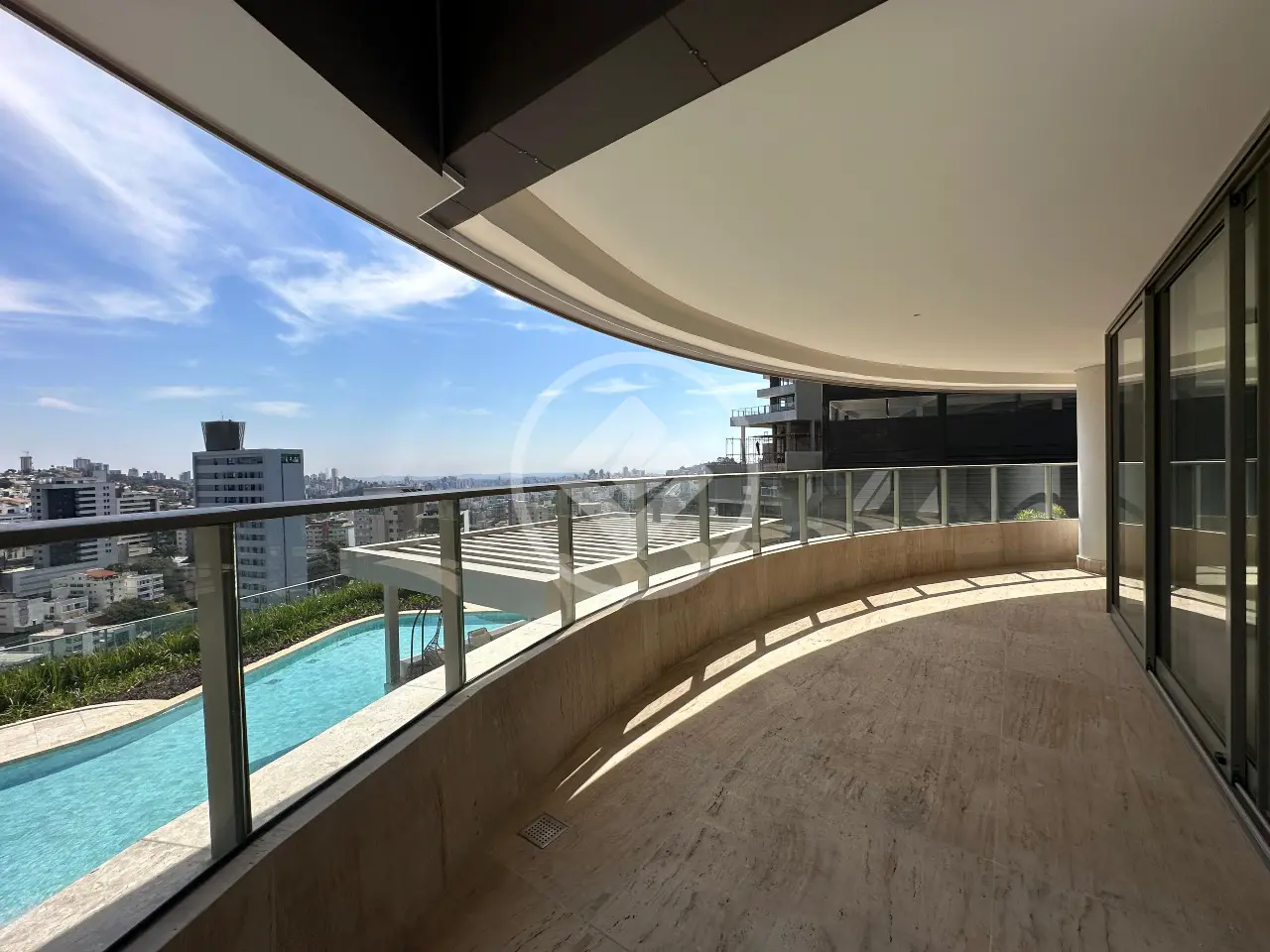 Apartamento com 4 quartos à venda no bairro Santa Lúcia — Santa Lúcia, Belo Horizonte