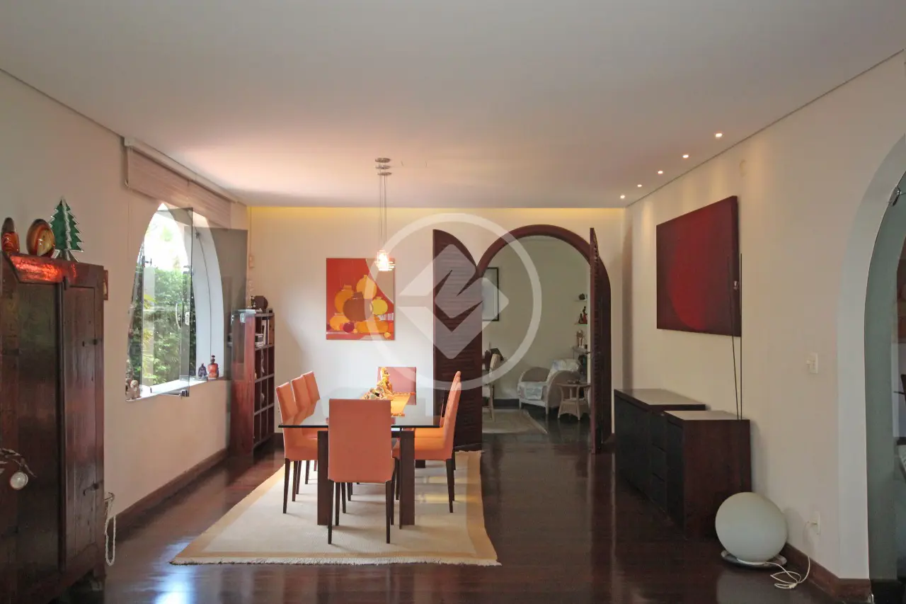 Casa com 5 quartos à venda no bairro Cidade Jardim — Cidade Jardim, Belo Horizonte