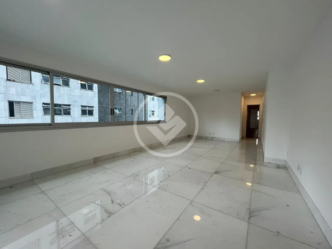 Apartamento com 4 quartos à venda no bairro Funcionários — Funcionários, Belo Horizonte