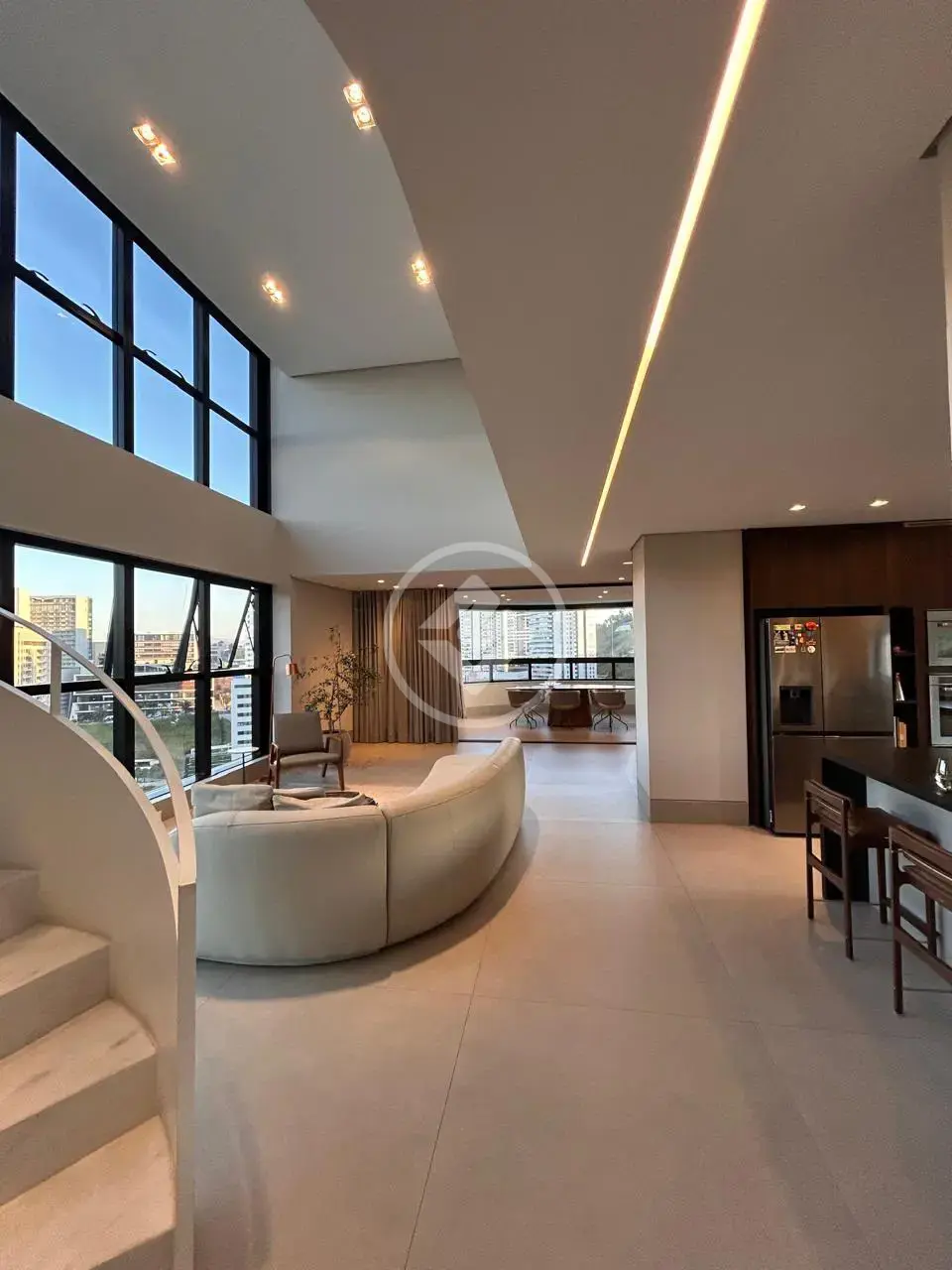 Apartamento duplex com 4 quartos à venda no bairro Vale do Sereno — Vale do Sereno, Nova Lima