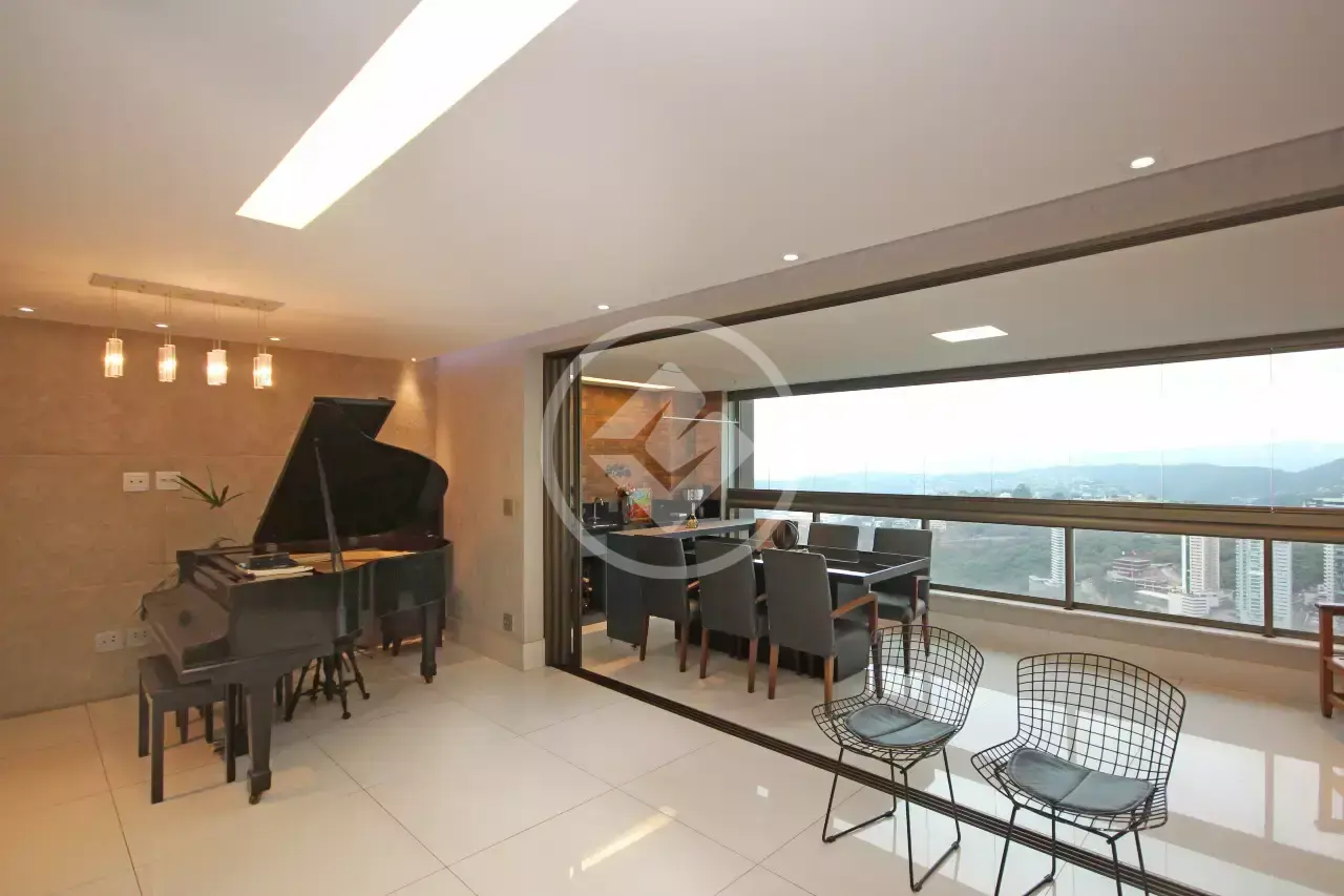 Apartamento com 3 quartos à venda no bairro Vale do Sereno — Vale do Sereno, Nova Lima